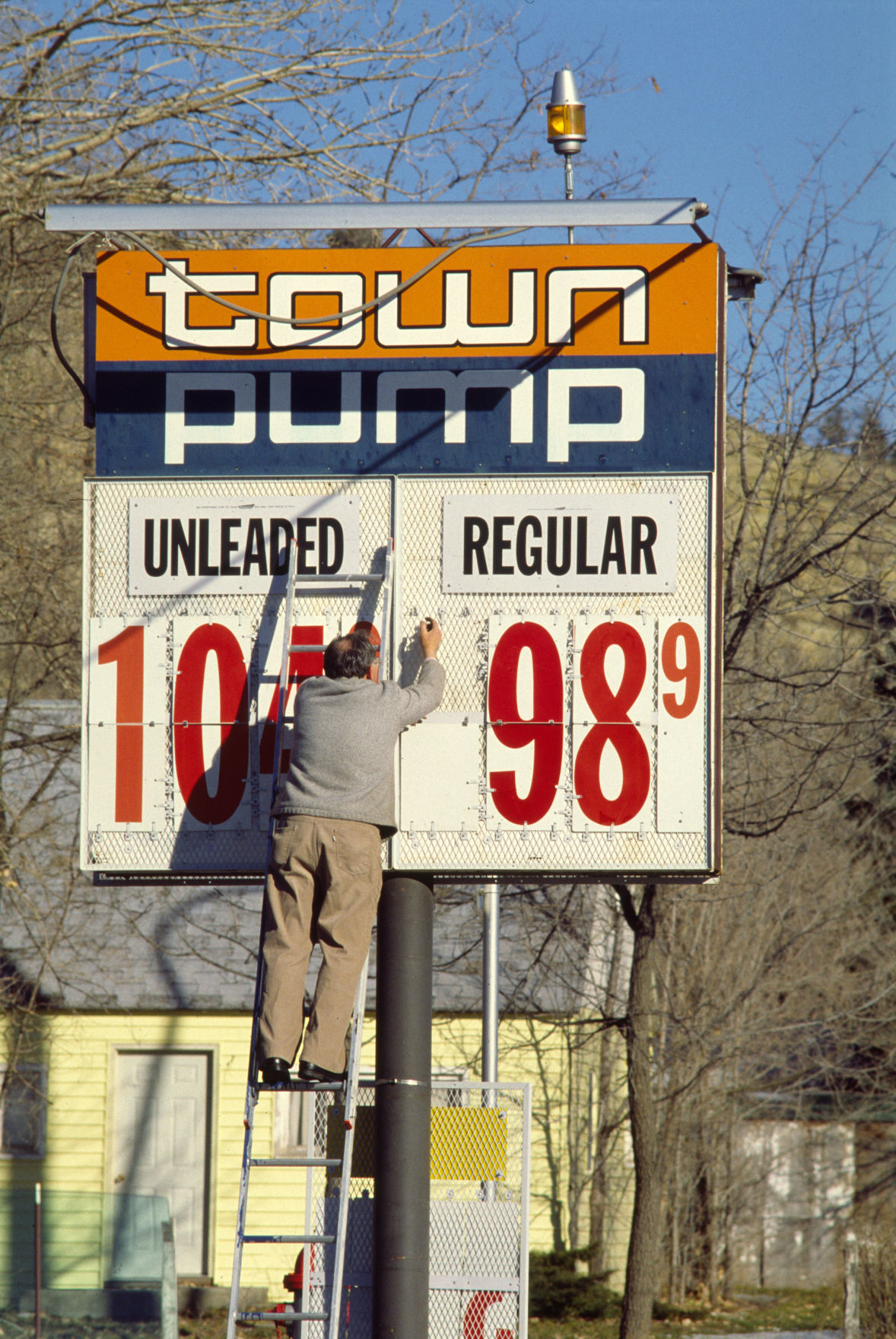Town Pump, January 1986